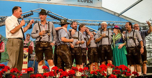 14671286258-395ef4f3f4-z