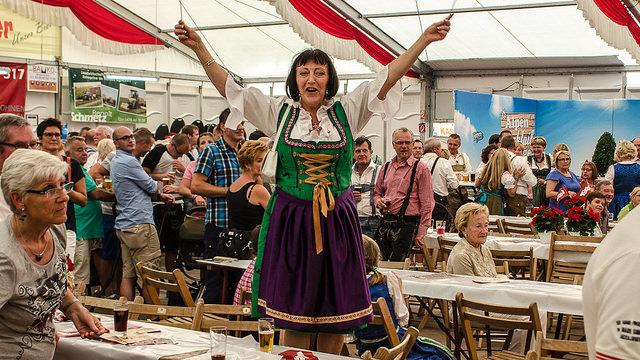 14878011843-c4809b4bff-z