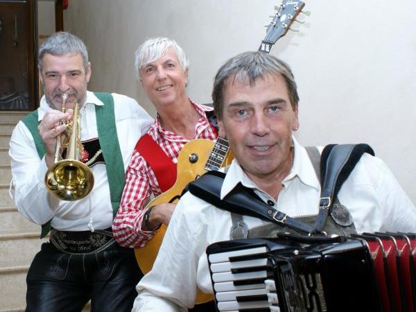 (Allgemein) imster-spatzen-trio.jpg