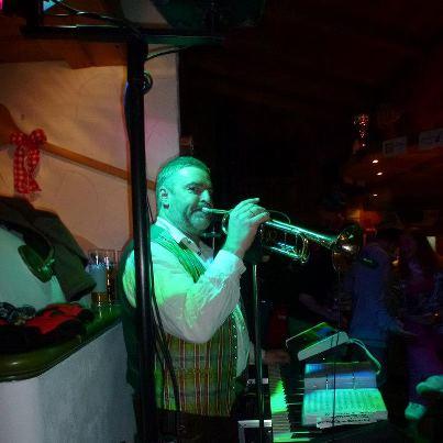 (Allgemein) laerchenalm-live.jpg